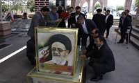  حضوررئیس سازمان آموزش فنی و حرفه ای کشور بر مزار سومین شهید محراب استان، آیت الله محمدعلی آل هاشم، امام جمعه محبوب و مردمی تبریز و شهدای ۸ سال دفاع مقدس