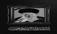 وَمَا مُحَمَّدٌ إِلَّا رَسُولٌ قَدْ خَلَتْ مِنْ قَبْلِهِ الرُّسُلُ  أَفَإِنْ مَاتَ أَوْ قُتِلَ انْقَلَبْتُمْ عَلَى أَعْقَابِکُمْ  وَمَنْ یَنْقَلِبْ عَلَى عَقِبَیْهِ فَلَنْ یَضُرَّ اللَّهَ شَیْئًا  وَسَیَجْزِی اللَّهُ الشَّاکِرِینَ